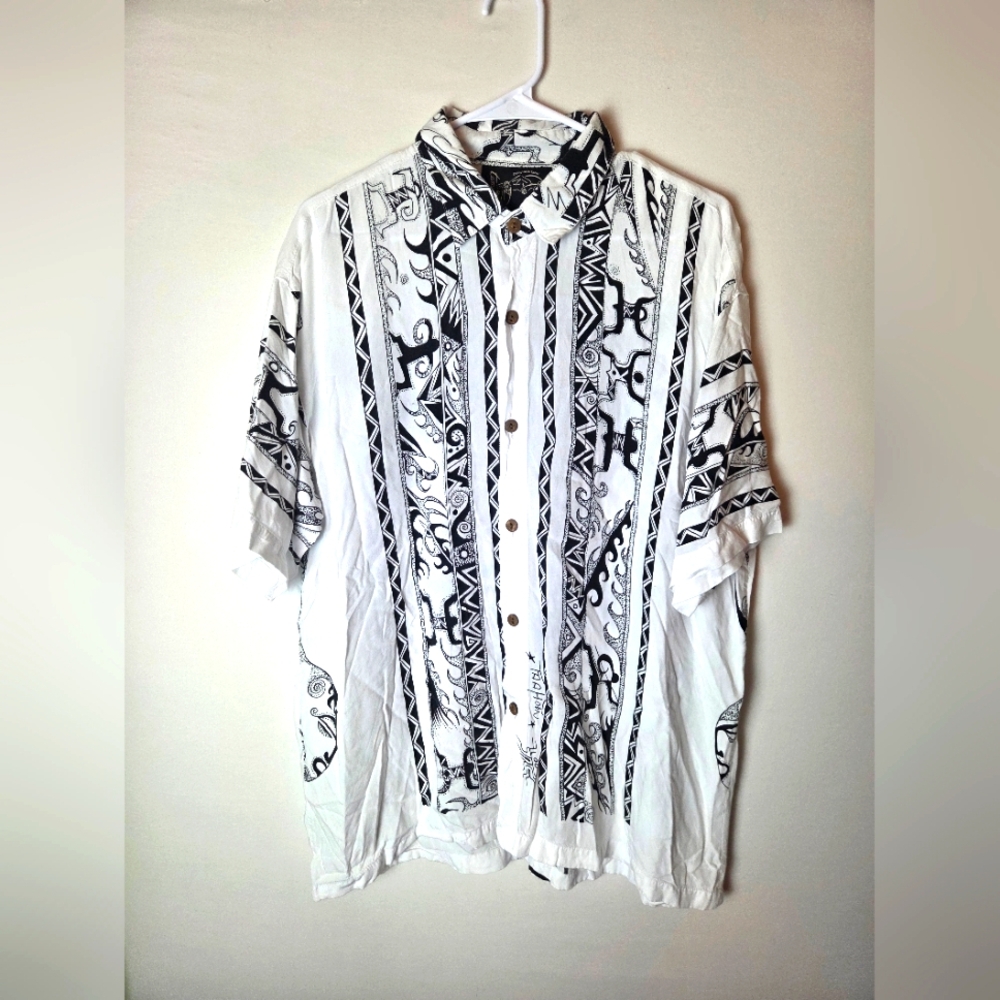 Black and White Casual Button Down Shirt. Size Large Designed In Tahiti